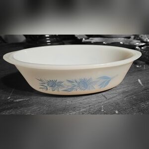 Glasbake 1qt blue thistle dish
